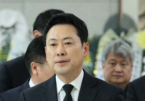 안전공업 합동분향소 찾은 장동혁 대표