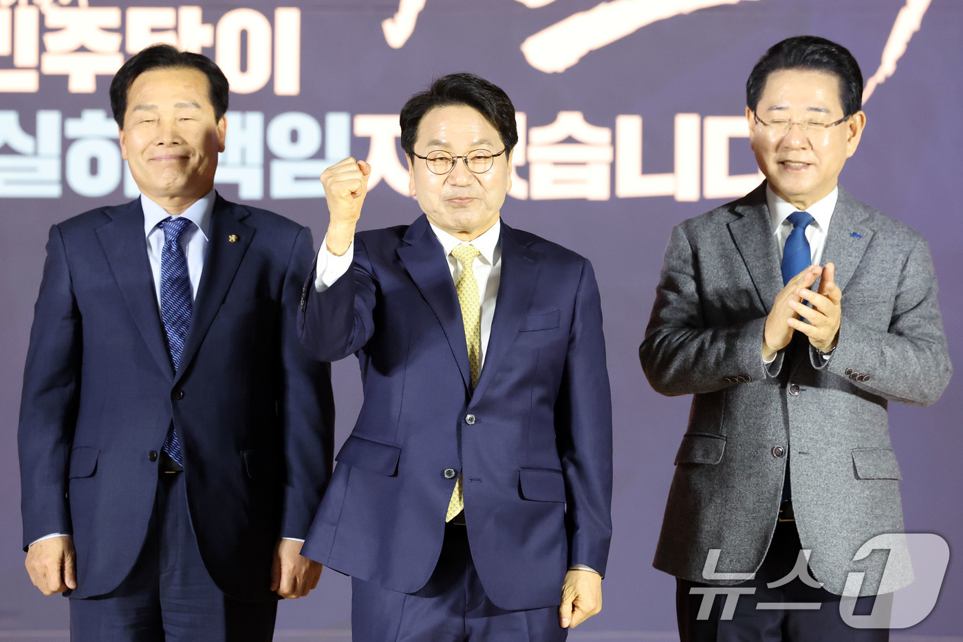 (목포=뉴스1) 이승현 기자 = 27일 오후 전남 목포수산물유통센터 다목적강당에서 열린 더불어민주당 전남광주통합특별시장 후보자 선출을 위한 정책배심원 권역별 심층토론회에서 강기정 …