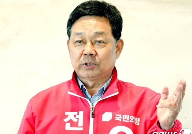 전화식 전 성주 부군수 세번째 군수 도전…"인구 4만5000 회복"