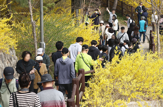 [오늘의 날씨] 울산(28일, 토)…낮 최고 19도, 미세먼지 한때 '나쁨'