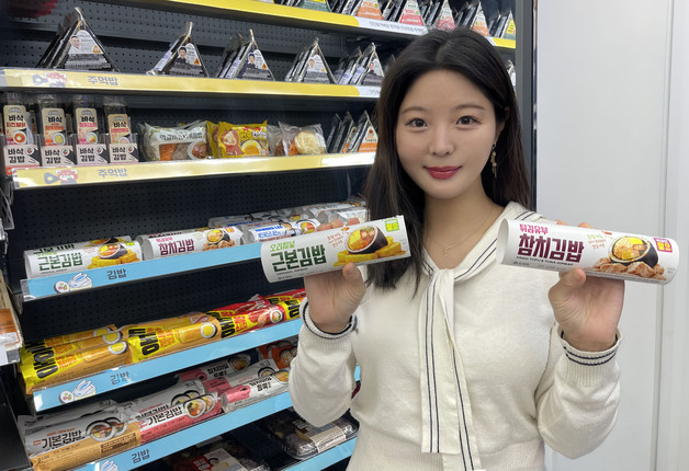 새학기·피크닉엔 '김밥'…봄맞이 김밥 리뉴얼 하는 편의점