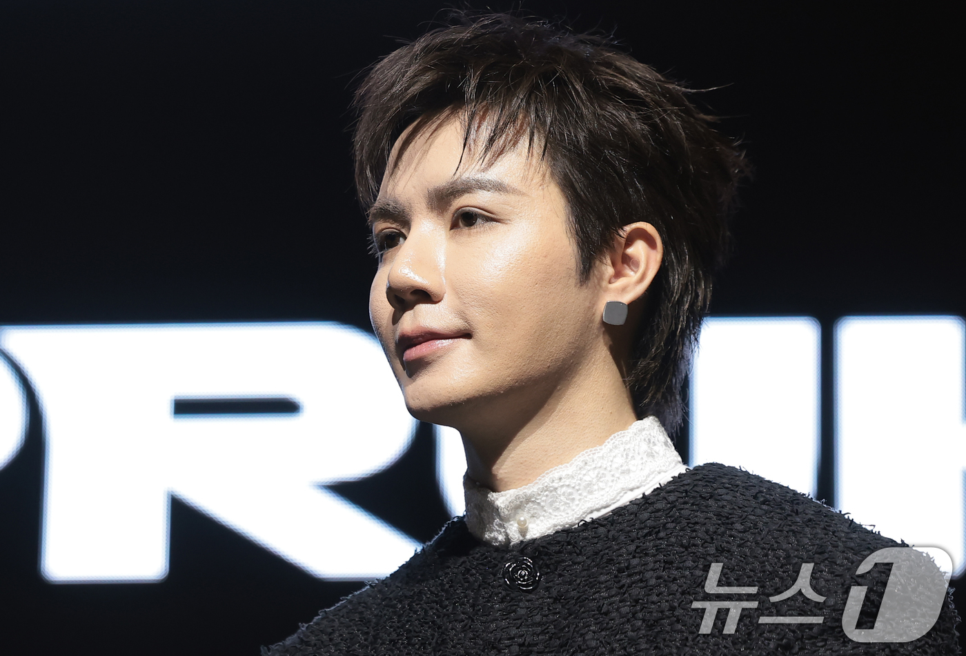 (서울=뉴스1) 권현진 기자 = 태국 가수 지 프룩(Zee Pruk)이 27일 서울 서대문구 신촌 예스24 원더로크홀에서 가진 내한 기자간담회에서 미소를 짓고 있다. 2026.3. …