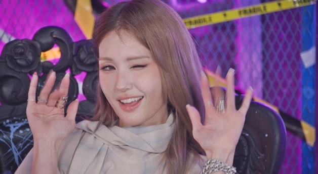 전소미, 3중 국적자…"유럽갈 땐 네덜란드, 미국서는 캐나다 여권이 좋아"