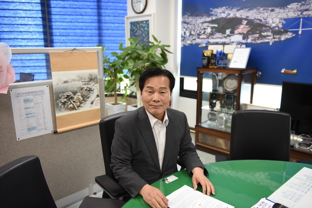 [직격인터뷰] 주철현 "난 '원조 친명'…끝까지 가겠다"