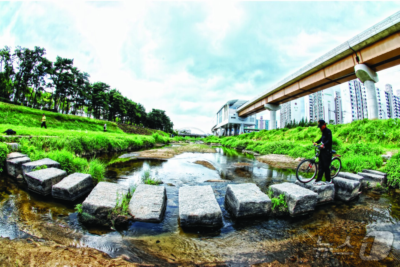 본문 이미지 - 김해 해반천.(김해시 제공. 재판매 및 DB금지)