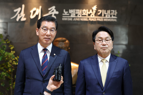 단일화 합의한 신정훈·강기정