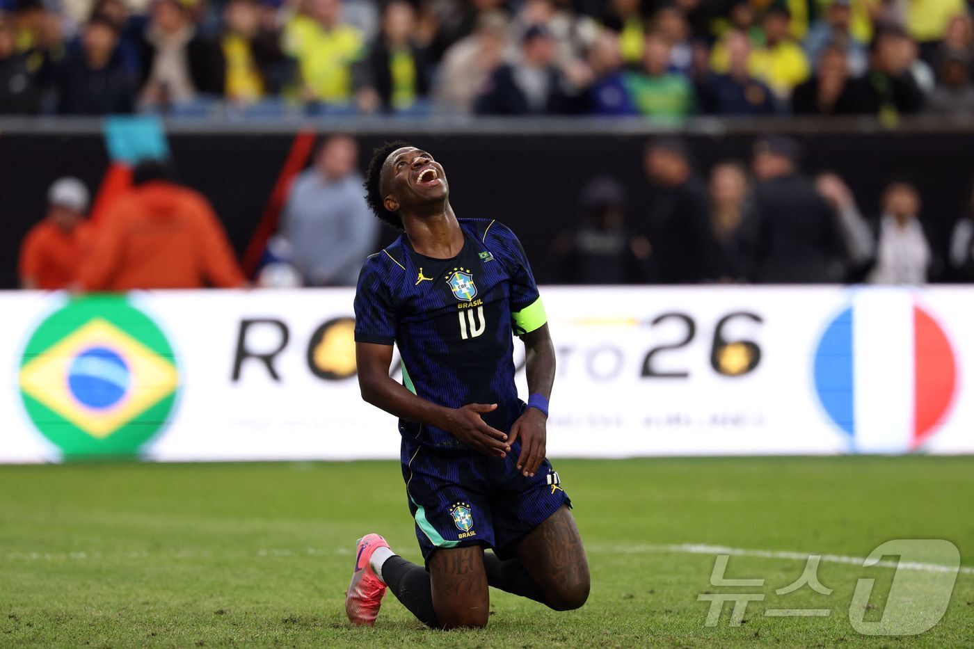 본문 이미지 - 프랑스와 평가전서 침묵한 비니시우스. ⓒ AFP=뉴스1