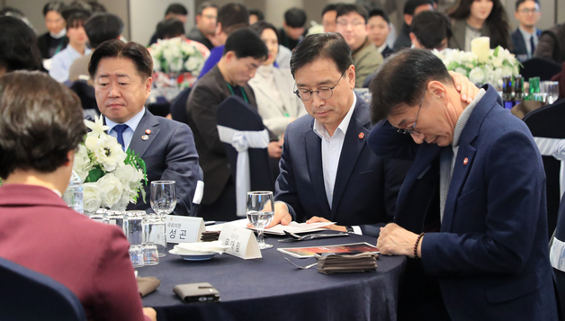 문대림 측 '오영훈 비판 문자' 유포 파장…"즉각 후보 사퇴해야"(종합)