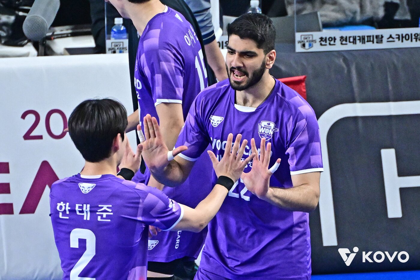 본문 이미지 - 우리카드 알리는 27일 충북 천안유관순체육관에서 열린 현대캐피탈과 2025-27 V리그 남자부 플레이오프 1차전에서 29점을 기록했지만 팀 승리를 이끌지 못했다. (KOVO 제공)