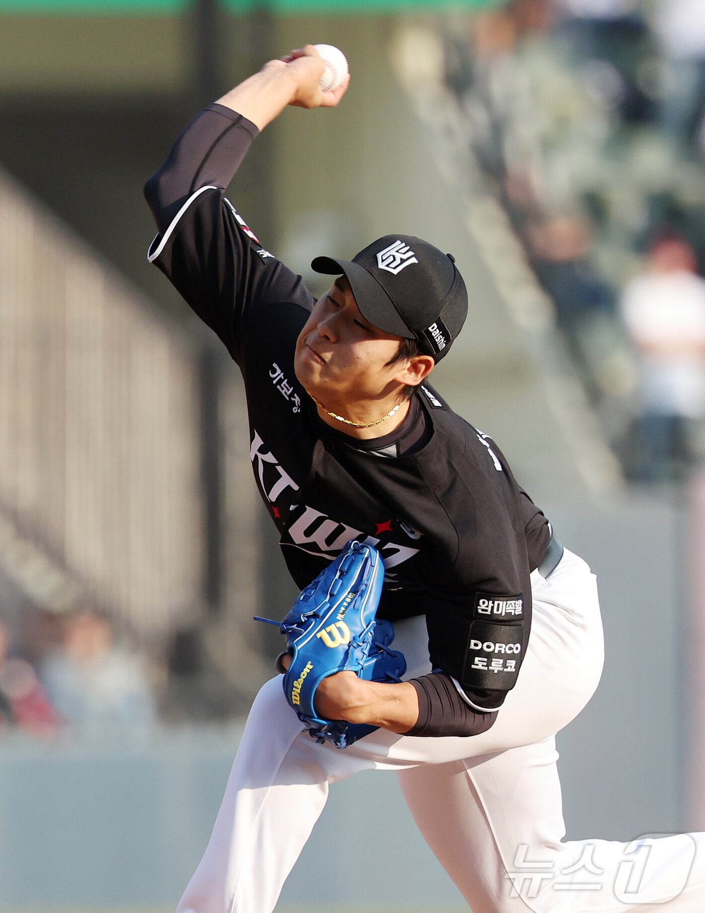 본문 이미지 - 선두 KT 위즈의 뒷문을 지키는 박영현. ⓒ 뉴스1 김진환 기자