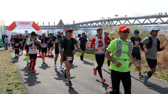 충청권 대표 장거리 대회…금강 울트라마라톤 개최