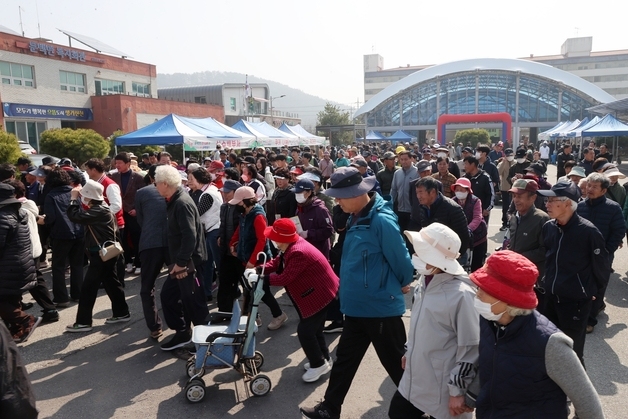 진천 문백 주민 소통의 장…면민 걷기대회 성료