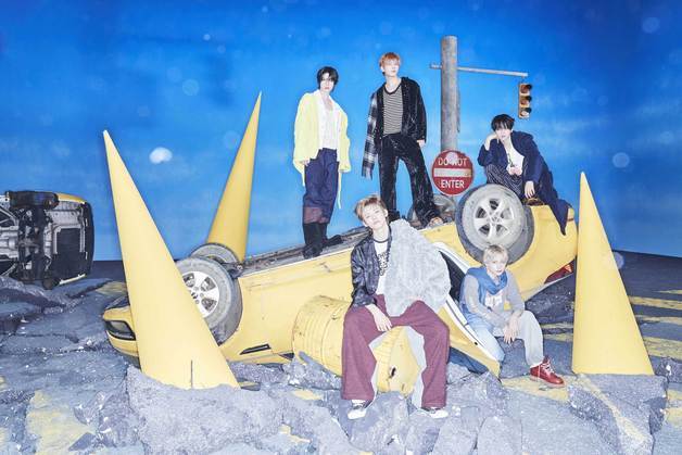 TXT, 신보 콘셉트 포토 공개…폭풍 뒤 찾아온 원초적 허기
