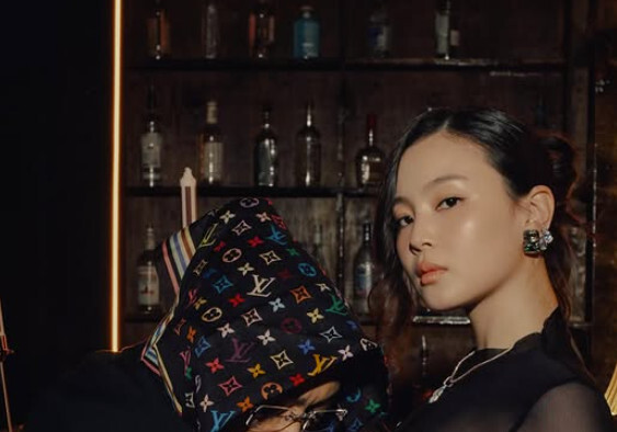 도끼♥이하이 "내 남자, 내 여자" 열애 인정…스킨십 사진도