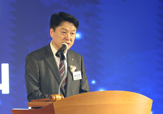 인사말 하는 윤성찬 대한한의사협회장