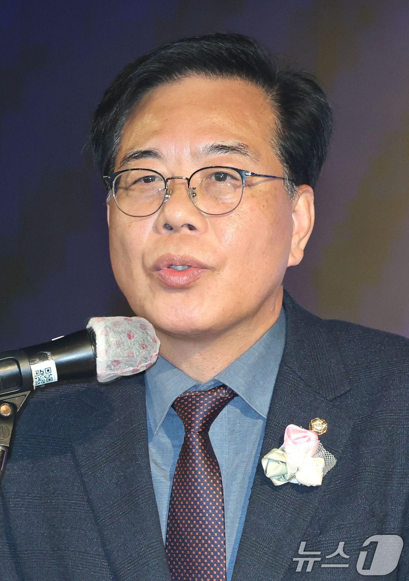 (서울=뉴스1) 이광호 기자 = 송언석 국민의힘 원내대표가 29일 오전 서울 강서구 대한한의사협회에서 열린 제70회 정기대의원 총회에 참석해 축사하고 있다. 2026.3.29/뉴스 …