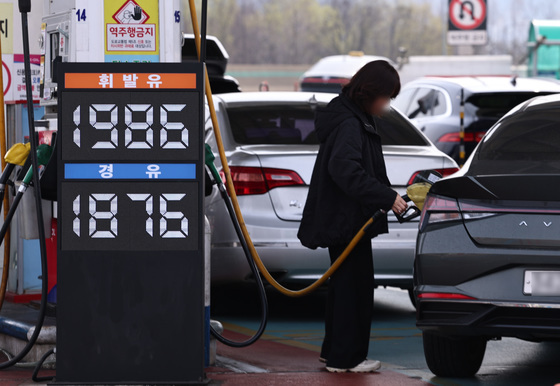 "왜 새치기 해" 싼 기름 주유소서 흉기 위협한 30대…경찰, 구속영장 신청