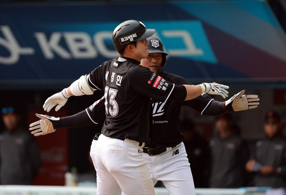 동점 홈런 허경민