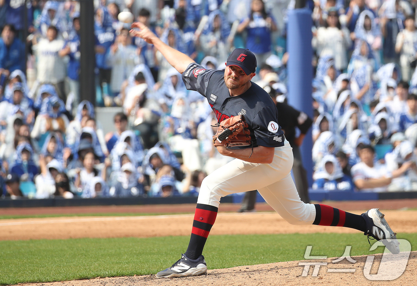 (대구=뉴스1) 공정식 기자 = 29일 오후 대구 삼성라이온즈파크에서 열린 프로야구 '2026 신한 SOL KBO리그' 롯데 자이언츠와 삼성 라이온즈의 경기, 롯데 선발 비슬리가 …