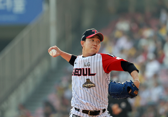 유영찬, 8회는 내가 막는다