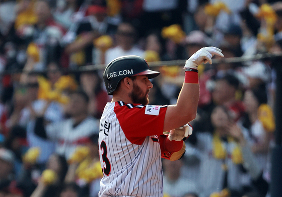 오스틴의 9회말 귀한 1루타