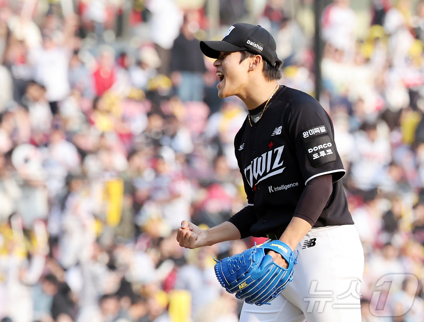 9회말 위기 상황에서 포효하는 KT 마무리 박영현