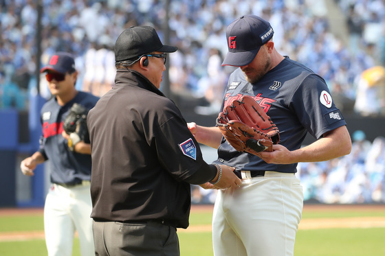 비슬리 '부정투구 검사 중'