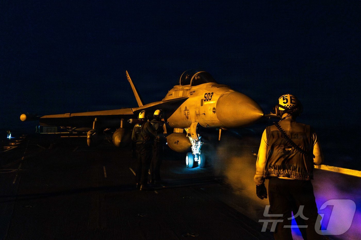 (워싱턴=뉴스1) 류정민 특파원 = 미군 중부사령부(CENTCOM)이 2일(현지시간) 엑스(엑스) 계정에 게시한 출격 대기 중인 미군 전투기.(재판매 및 DB금지)