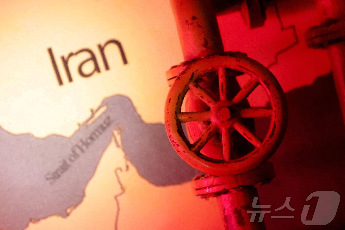 본문 이미지 - 호르무르 해협 지도 ⓒ 로이터=뉴스1