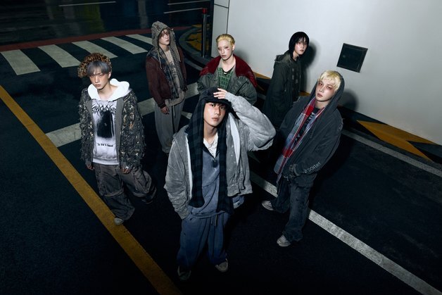 피원하모니 , 신보 콘셉트 포토 공개…'영웅 파업' 서사 담았다