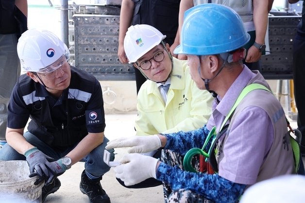 퇴임 하루 앞둔 정원오, 12년 여정 마지막 결재 '구민 안전'