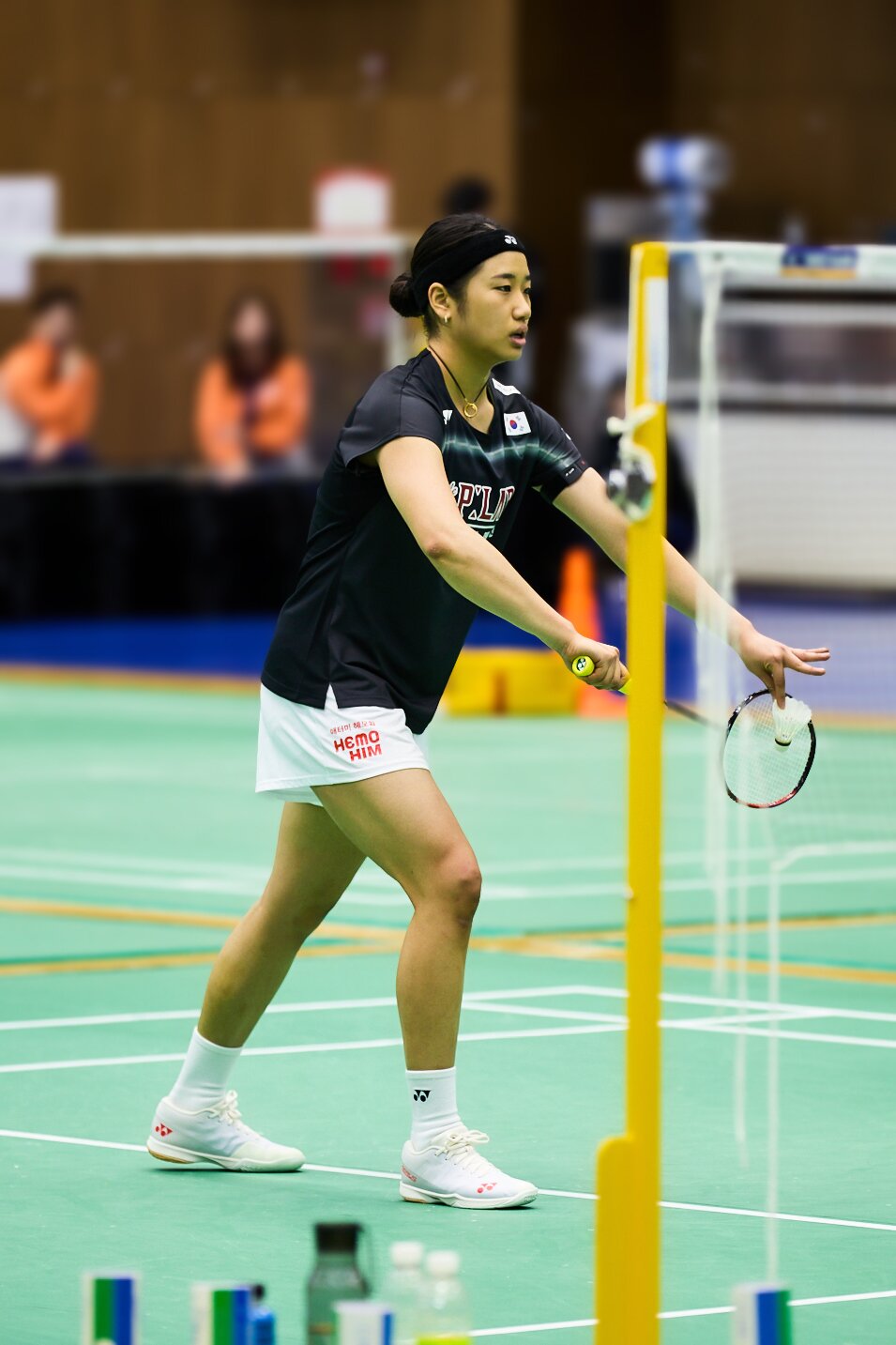 본문 이미지 - 배드민턴 대표팀 유니폼 하의에 '헤모힘' 로고가 부착된다. (대한배드민턴협회 제공)