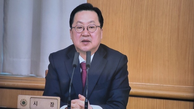 이장우 시장 "두달만에 번갯불에 콩 구워먹듯 통합할 일 아니다"