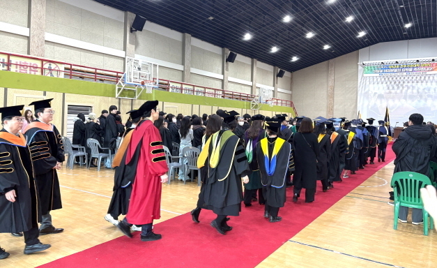 "신입생 여러분 환영합니다" 전주기전대 입학식 개최