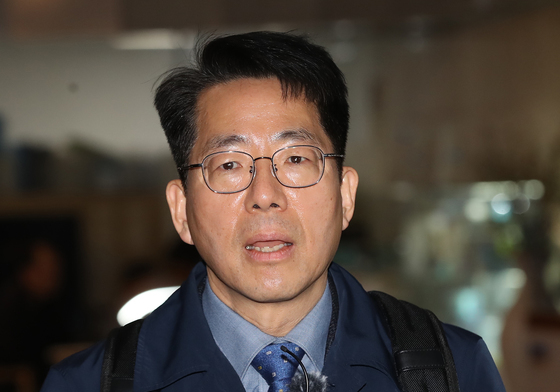 황종우 해수부 장관 후보자, 첫 출근