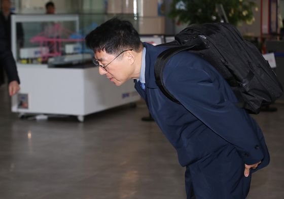 인사하는 황종우 해수부 장관 후보자