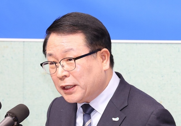 발언하는 정헌율 시장