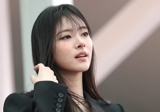 안나, 인형이 따로없네