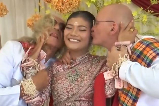 친구 사이 남성 2명과 결혼한 '딸 셋 30대 맘'…"가족도 찬성"