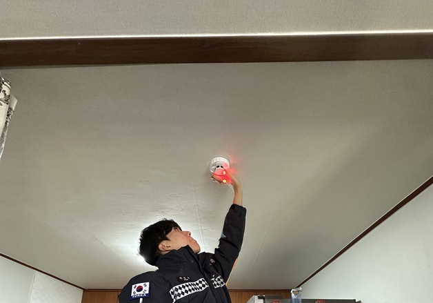 장흥소방서, 농아인 43가구에 화재 안심 안전망 구축