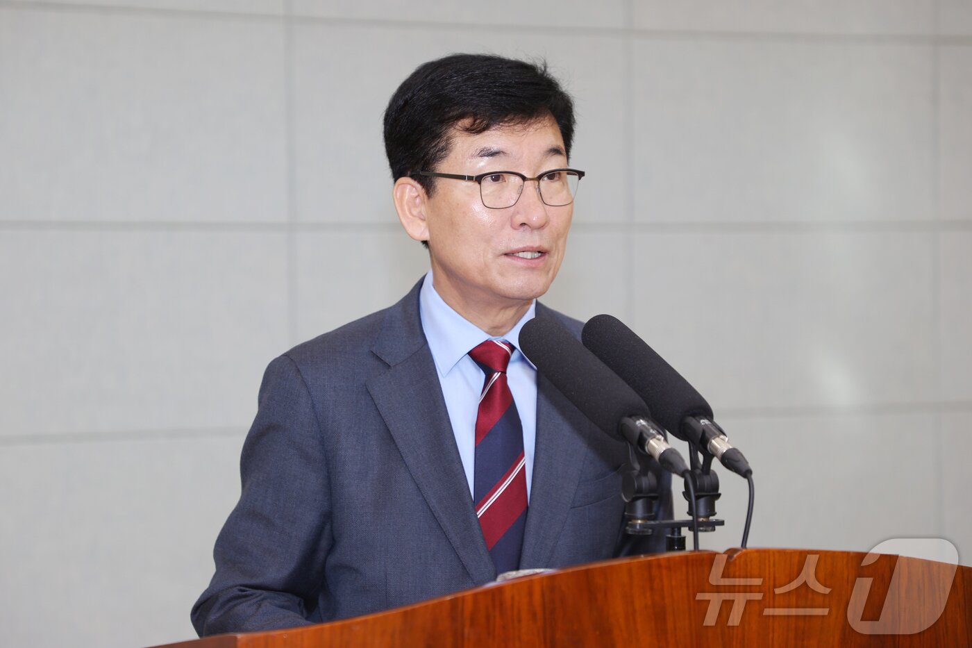 본문 이미지 - 윤건영 충북교육감.(충북교육청 제공. 재판매 및 DB금지)