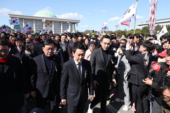 청와대 향해 행진하는 장동혁