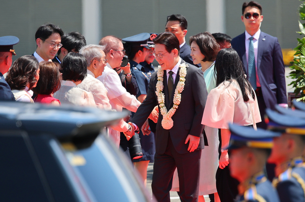 필리핀 국빈 방문 나선 이재명 대통령