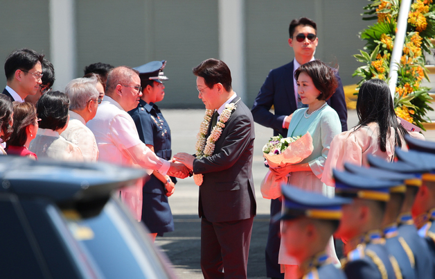 필리핀 도착한 이재명 대통령