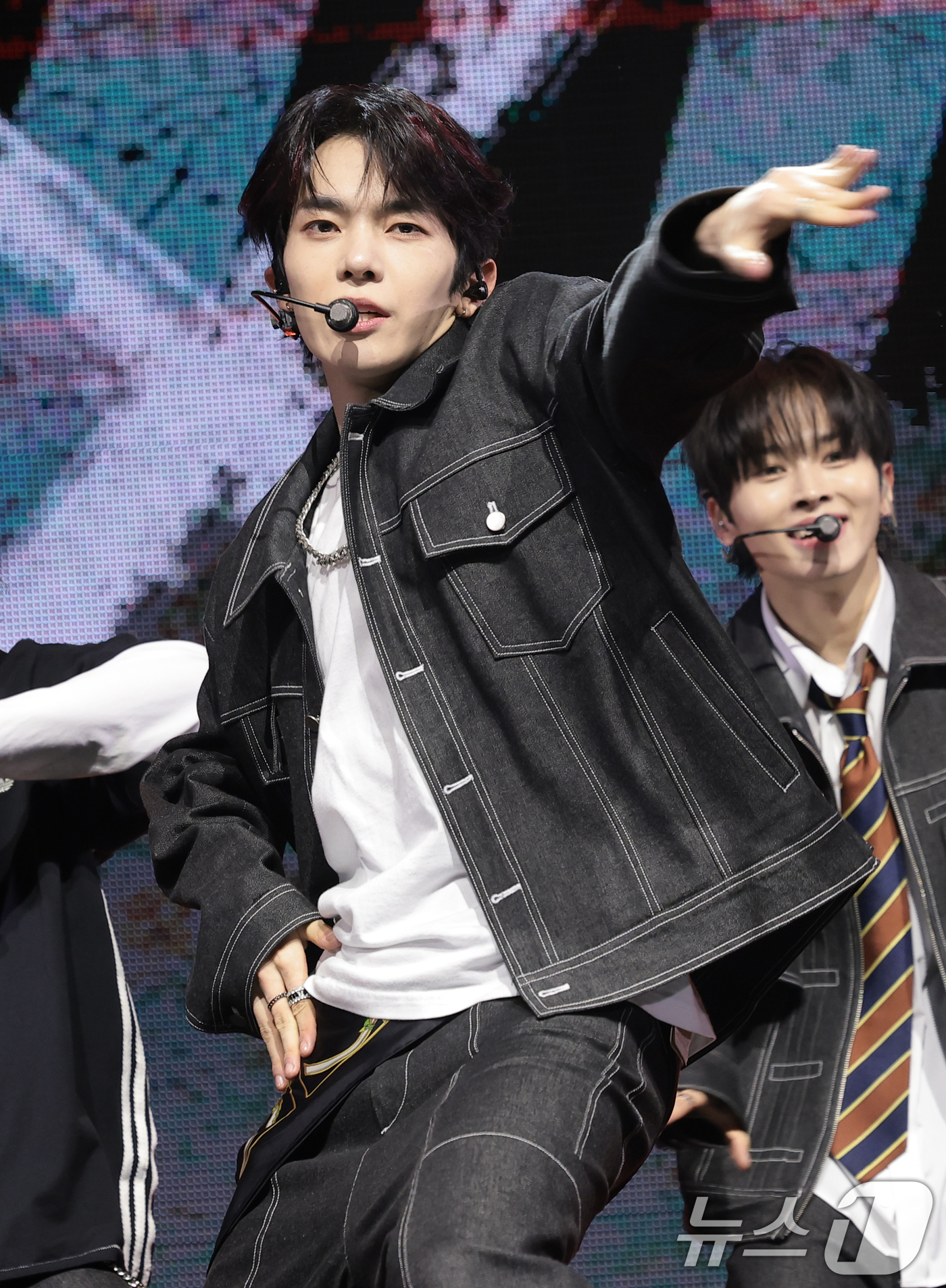 (서울=뉴스1) 권현진 기자 = TUNEXX(튜넥스) 동규가 3일 서울 광진구 예스24라이브홀에서 가진 첫 번째 미니앨범 ‘SET BY US ONLY(셋 바이 어스 온리)’ 쇼케이 …