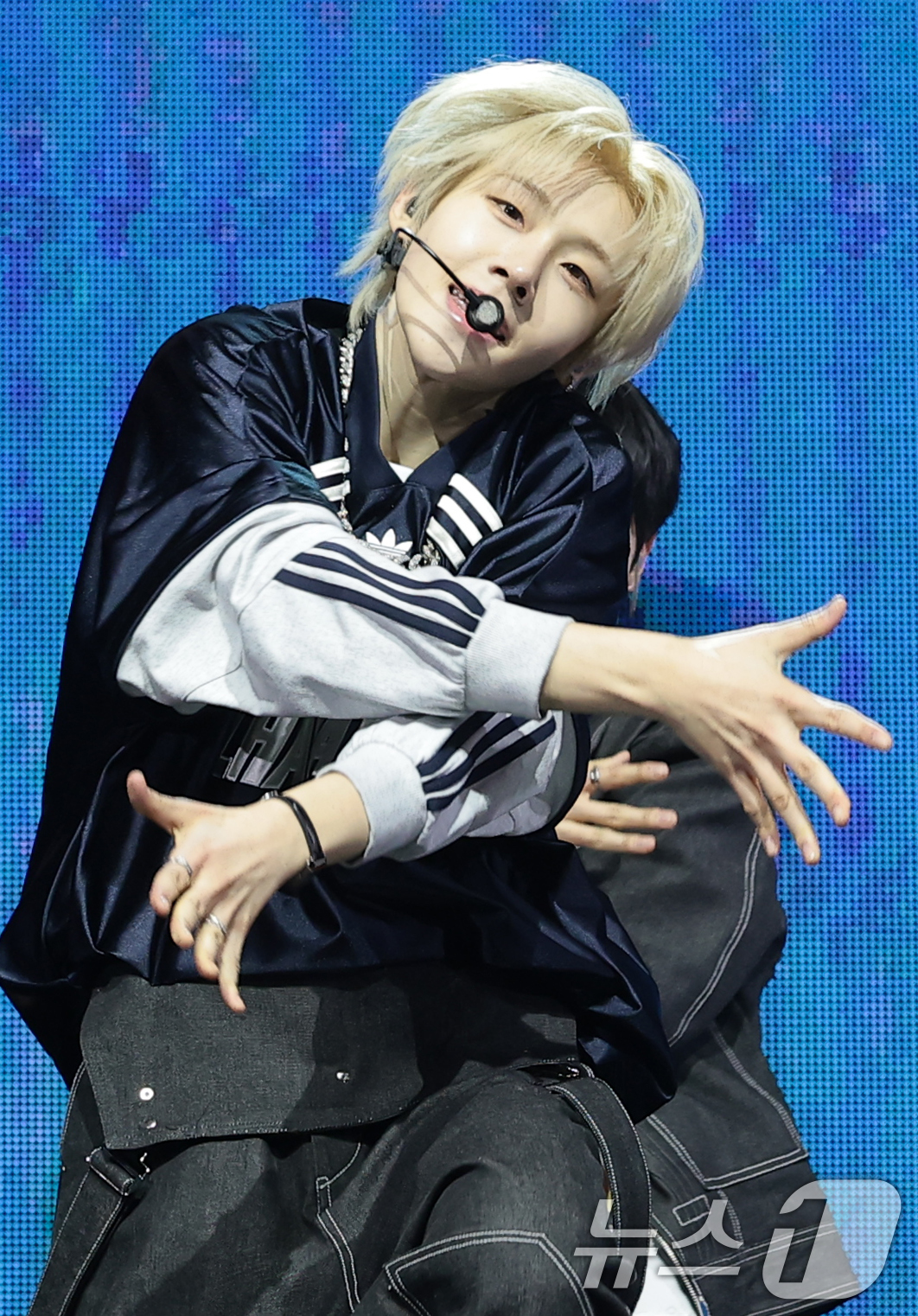 (서울=뉴스1) 권현진 기자 = TUNEXX(튜넥스) 시환이 3일 서울 광진구 예스24라이브홀에서 가진 첫 번째 미니앨범 ‘SET BY US ONLY(셋 바이 어스 온리)’ 쇼케이 …