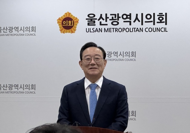 송철호 전 울산시장 "시장 불출마, 후배 본선 승리 지원"