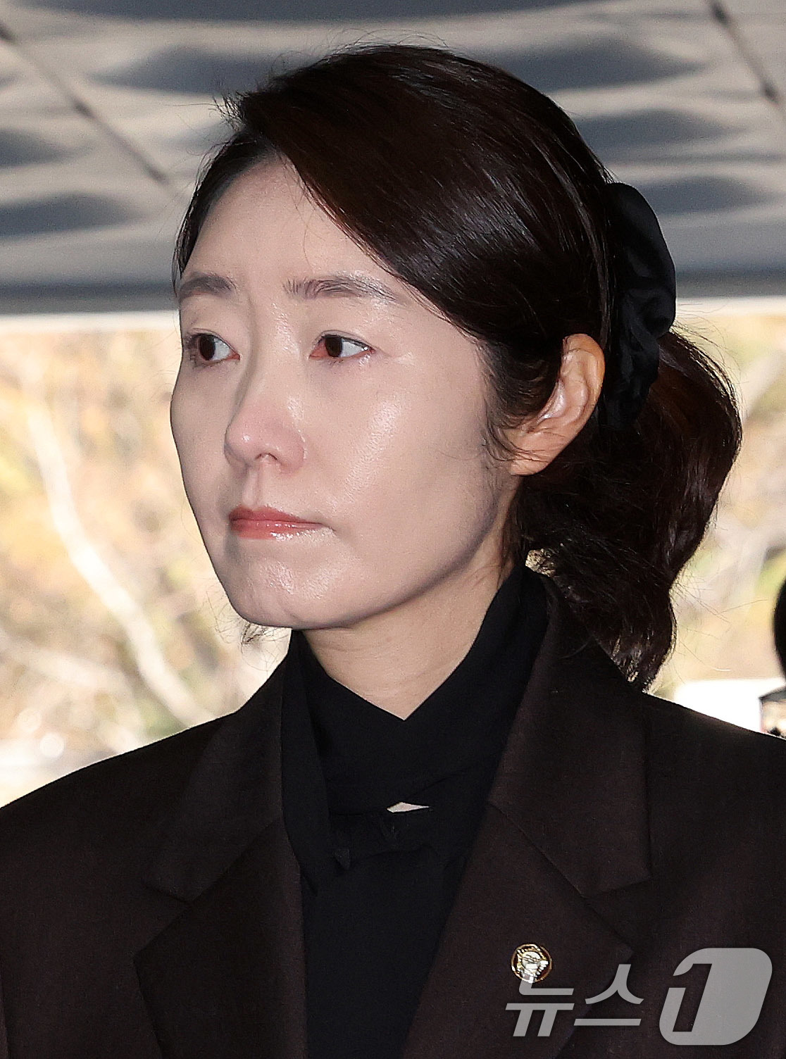 (서울=뉴스1) 박지혜 기자 = '1억 공천헌금' 의혹을 받는 강선우 무소속 의원이 3일 서울 서초구 중앙지법에서 열린 구속 전 피의자 심문에 출석하고 있다. 2026.3.3/뉴스 …