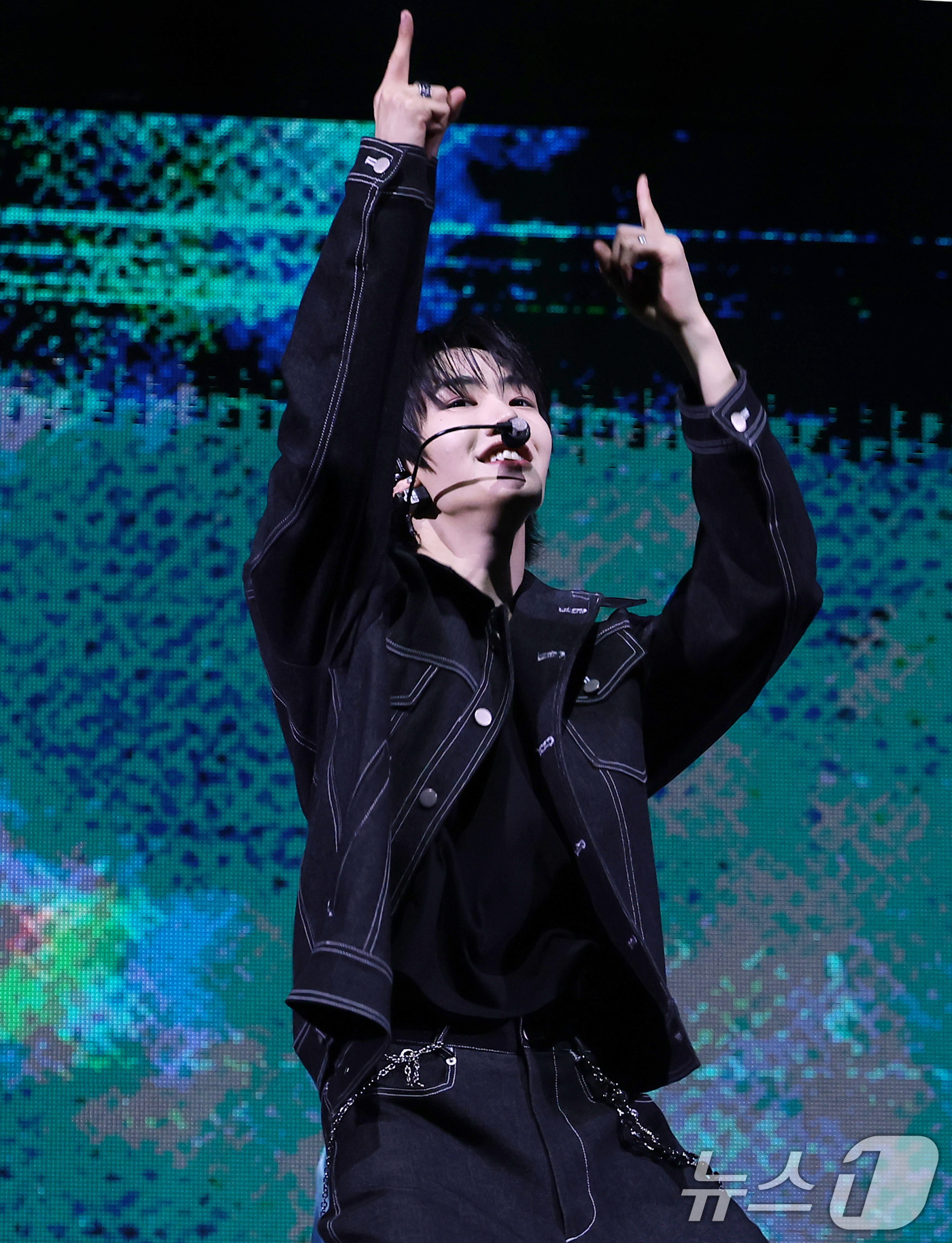 (서울=뉴스1) 권현진 기자 = TUNEXX(튜넥스) 아틱이 3일 서울 광진구 예스24라이브홀에서 가진 첫 번째 미니앨범 ‘SET BY US ONLY(셋 바이 어스 온리)’ 쇼케이 …