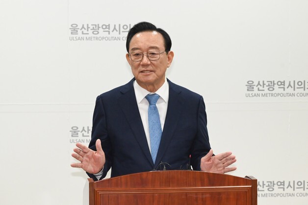 송철호, 울산시장 예비후보 전격 사퇴…민주 '3파전' 압축(종합)